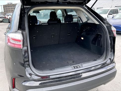 Used 2023 Ford Edge SE AWD/4WD image 18