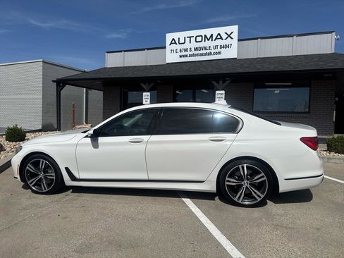 Used 2019 BMW 740i xDrive image 8