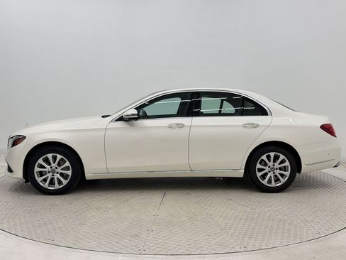 Used 2020 Mercedes-Benz E 350 Sedan image 2