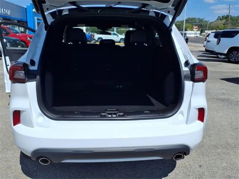 Used 2023 Ford Escape ST-Line image 18