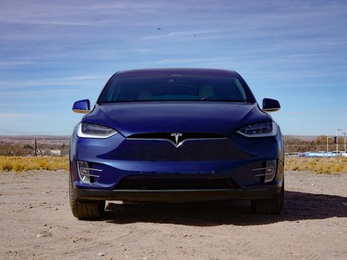 Used 2020 Tesla Model X Long Range image 5