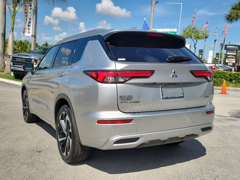 Used 2022 Mitsubishi Outlander SEL FWD image 7