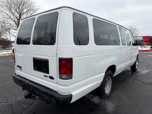Used 2009 Ford E-350 and Econoline 350 Extended Wagon Super Duty image 6