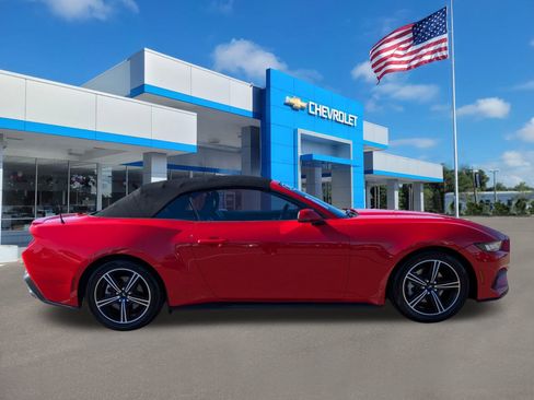 Used 2024 Ford Mustang Premium image 3