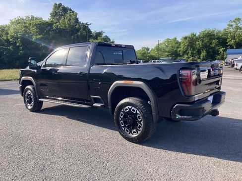 New 2026 GMC Sierra 3500 AT4 w/ LPO, Black Badging Package AWD/4WD image 6