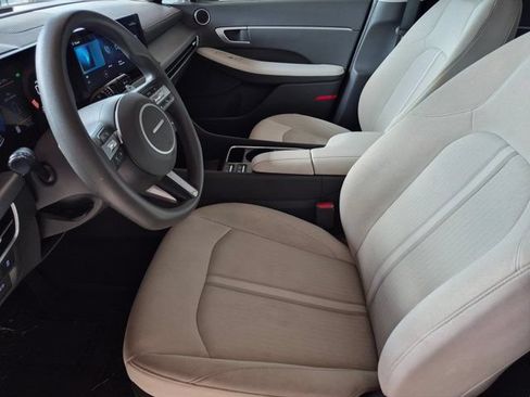 Used 2025 Hyundai Sonata SEL FWD image 23