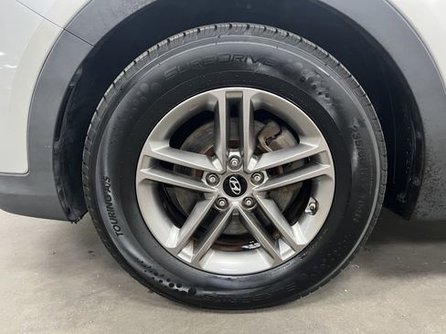 Used 2017 Hyundai Santa Fe Sport image 12