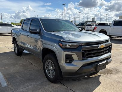 Used 2025 Chevrolet Colorado W/T w/ WT Convenience Package II