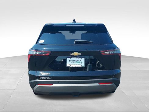 New 2027 Chevrolet Equinox LT FWD image 4