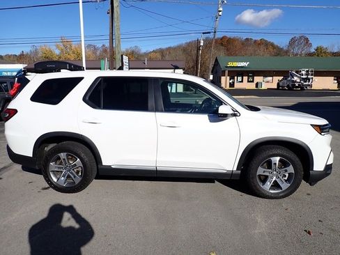 Used 2023 Honda Pilot EX-L image 8