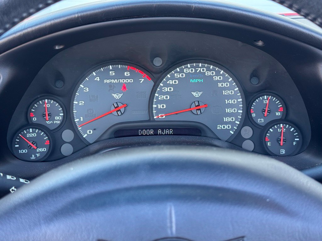 Used 2000 Chevrolet Corvette Convertible w/ Memory Pkg RWD image 29