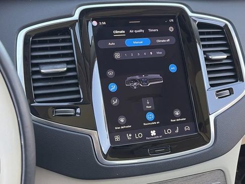 Certified 2023 Volvo XC90 B6 Ultimate AWD/4WD image 30