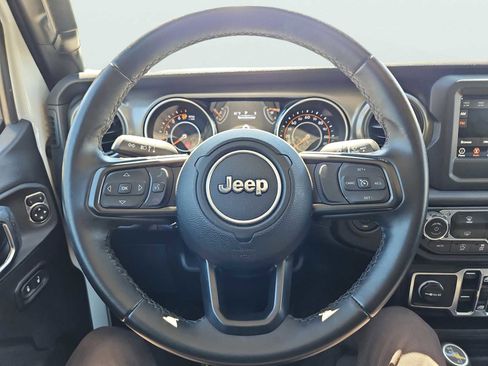 Used 2022 Jeep Gladiator Sport image 27