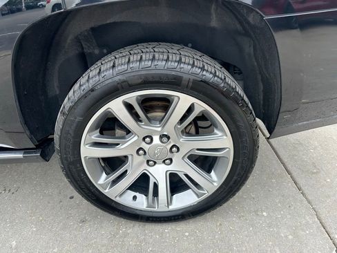 Used 2016 Cadillac Escalade Premium AWD/4WD image 11