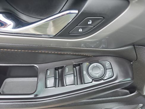 Used 2018 Chevrolet Traverse LT FWD image 22