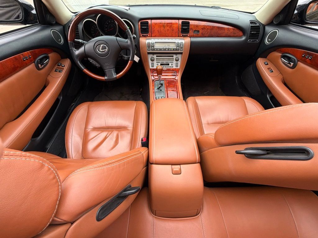 Used 2005 Lexus SC 430 Convertible w/ Preferred Accessory Pkg RWD image 22