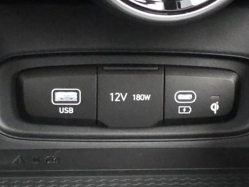New 2026 Hyundai Venue SEL FWD image 10
