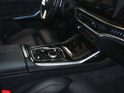 Used 2026 BMW X7 xDrive40i image 81