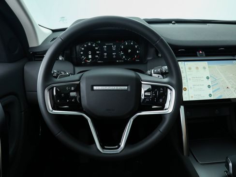 Used 2024 Land Rover Discovery Sport S image 26