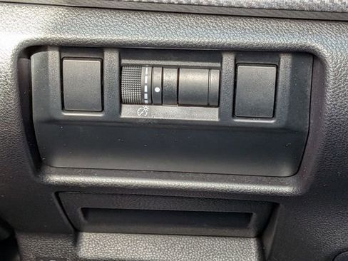 Used 2025 Subaru Crosstrek 2.5i Limited AWD/4WD image 18