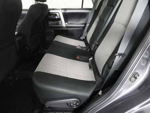 Used 2016 Toyota 4Runner SR5 image 11