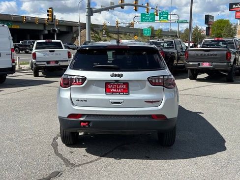 Certified 2025 Jeep Compass Trailhawk AWD/4WD image 7