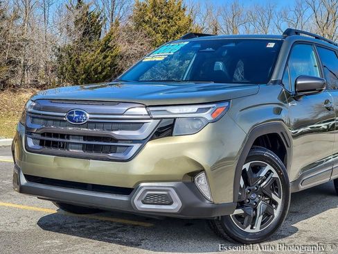 Used 2025 Subaru Forester Limited image 2