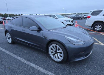 Used 2023 Tesla Model 3 Standard Range RWD image 1