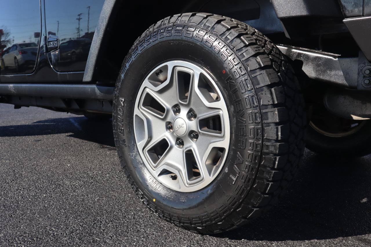 Used 2014 Jeep Wrangler Unlimited Rubicon w/ Connectivity Group AWD/4WD image 25
