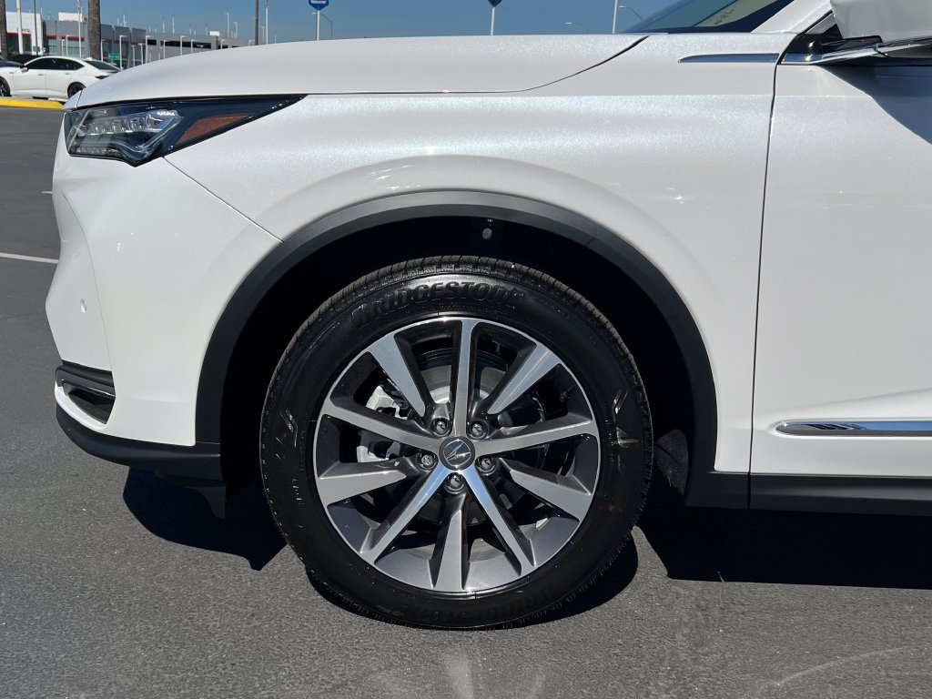 Used 2026 Acura MDX w/ Technology Package AWD/4WD image 5