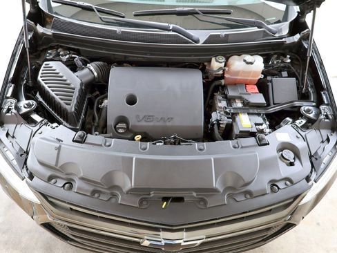 Used 2021 Chevrolet Traverse Premier w/ Redline Edition image 12