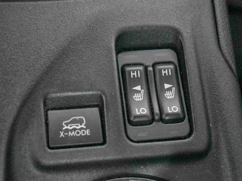 Used 2021 Subaru Crosstrek 2.5i Sport w/ Moonroof Package image 21