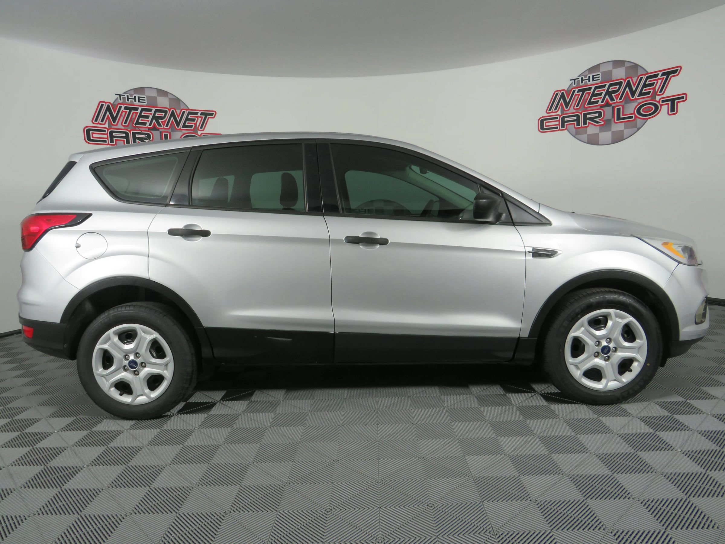 Used 2019 Ford Escape S FWD image 9