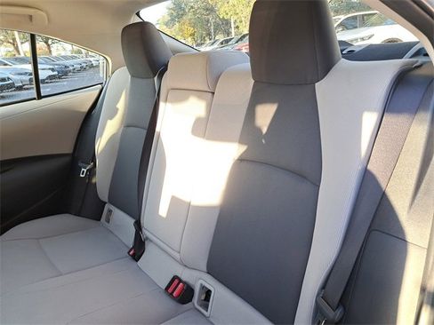 Used 2022 Toyota Corolla LE image 13