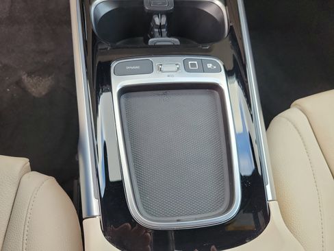 Used 2025 Mercedes-Benz GLB 250 image 25