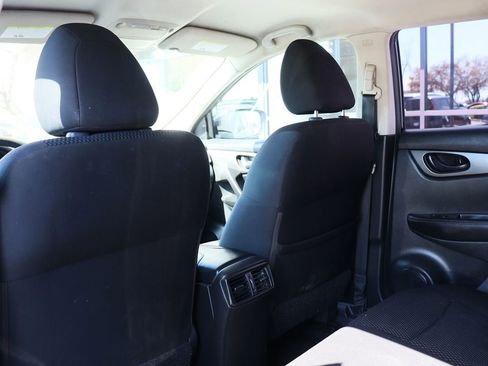 Used 2018 Nissan Rogue Sport S w/ S Appearance Package image 31