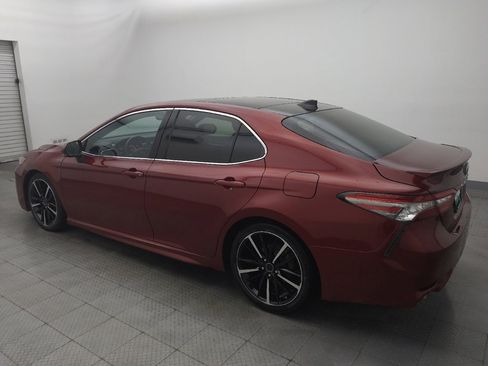 Used 2018 Toyota Camry XSE FWD image 3