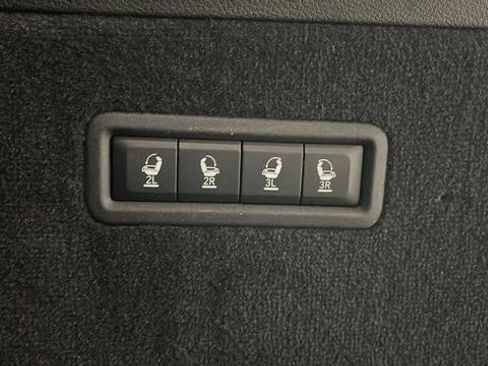 Used 2023 Jeep Grand Wagoneer 4WD w/ Flexible Seating Group image 27