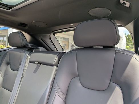 Used 2025 Volvo XC60 T8 Ultra w/ Climate Package AWD/4WD image 28