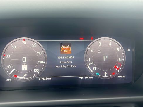 Used 2025 Land Rover Defender 130 X-Dynamic SE AWD/4WD image 28