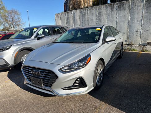 Used 2018 Hyundai Sonata SEL w/ Tech Package 02 FWD image 8