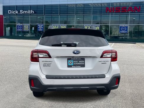 Used 2018 Subaru Outback 3.6R Limited image 5