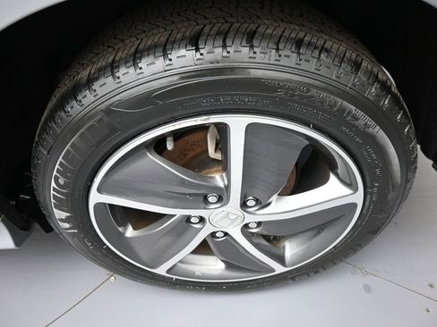 Certified 2019 Honda HR-V Touring image 15