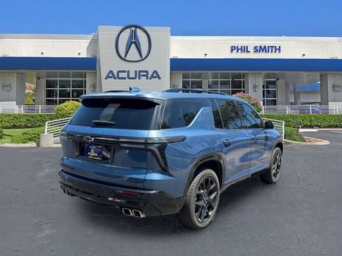 Used 2024 Chevrolet Traverse RS AWD/4WD image 5