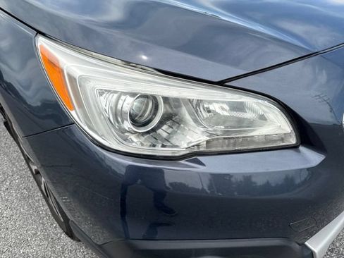 Used 2017 Subaru Outback 2.5i Limited AWD/4WD image 12