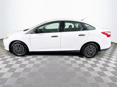 Used 2013 Ford Focus S FWD image 4