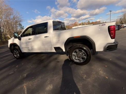 New 2026 GMC Sierra 3500 SLT image 6