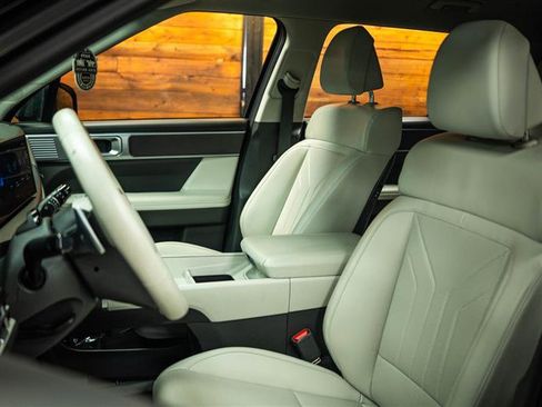 Used 2025 Hyundai Santa Fe SEL AWD/4WD image 10