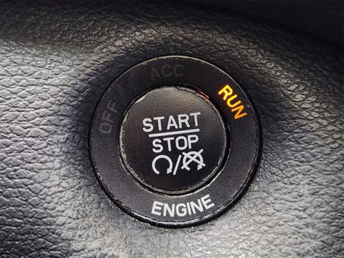 Used 2016 Jeep Cherokee Limited image 20