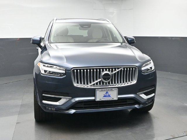 Used 2025 Volvo XC90 B5 Plus w/ Protection Package Premier AWD/4WD image 2